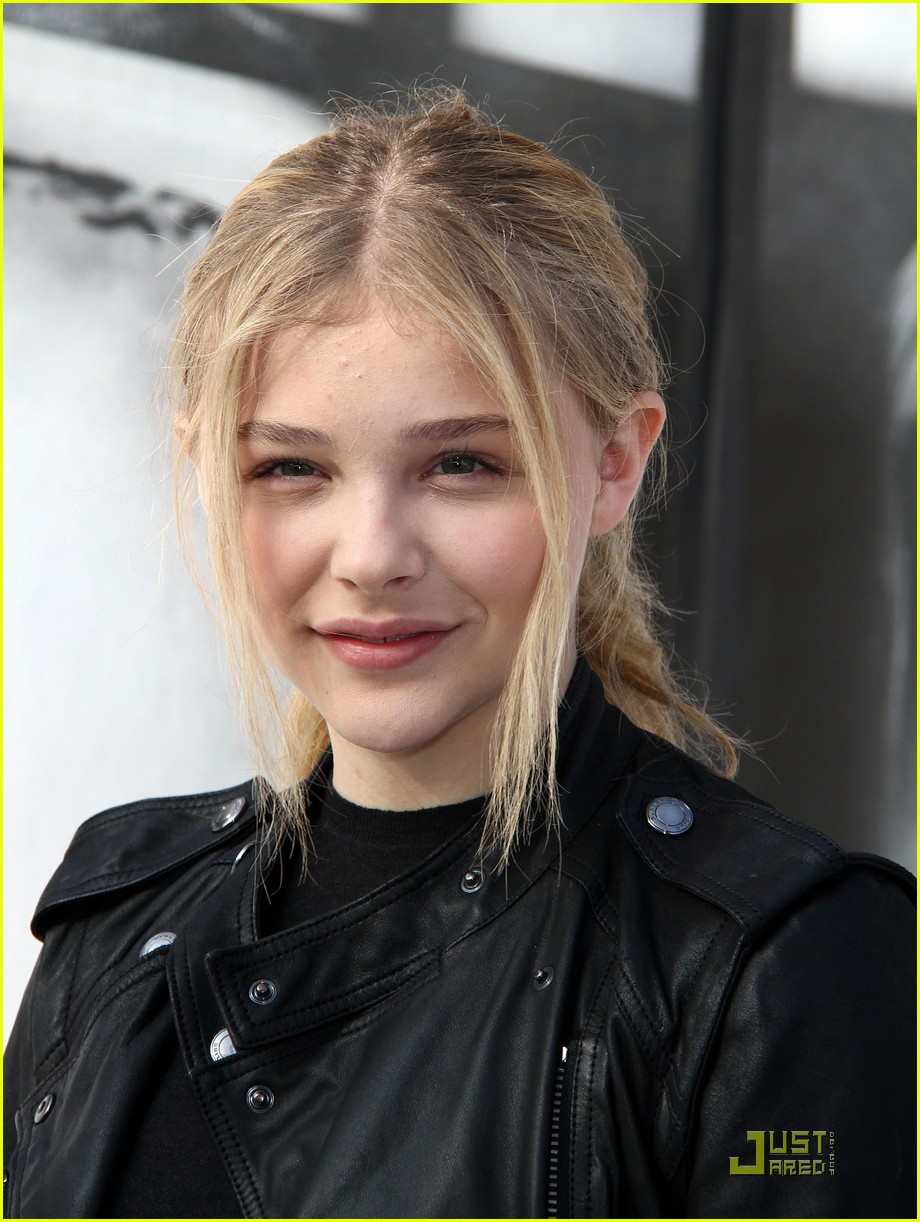 Chloe Moretz: Cirque du Soleil Cutie
