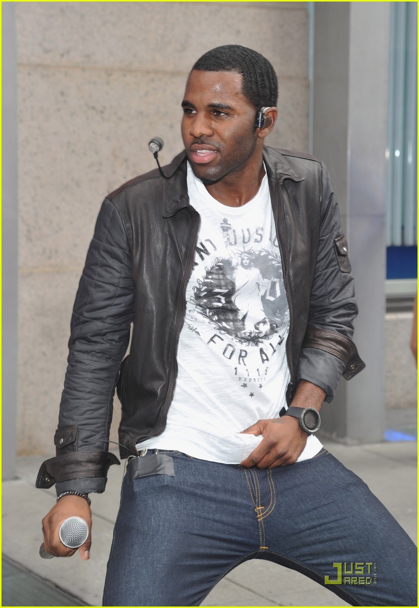 Jason Derulo: Flash Mob Man!