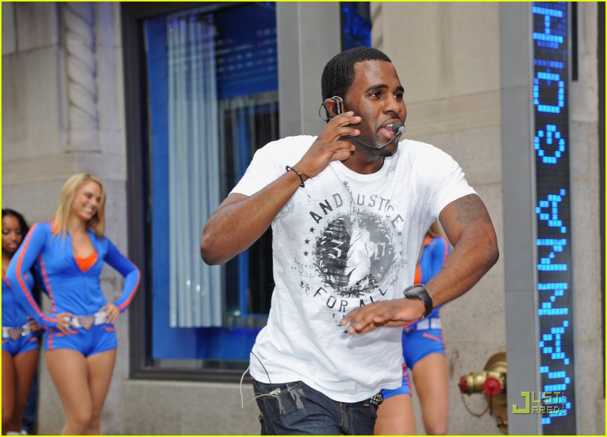 Jason Derulo: Flash Mob Man!