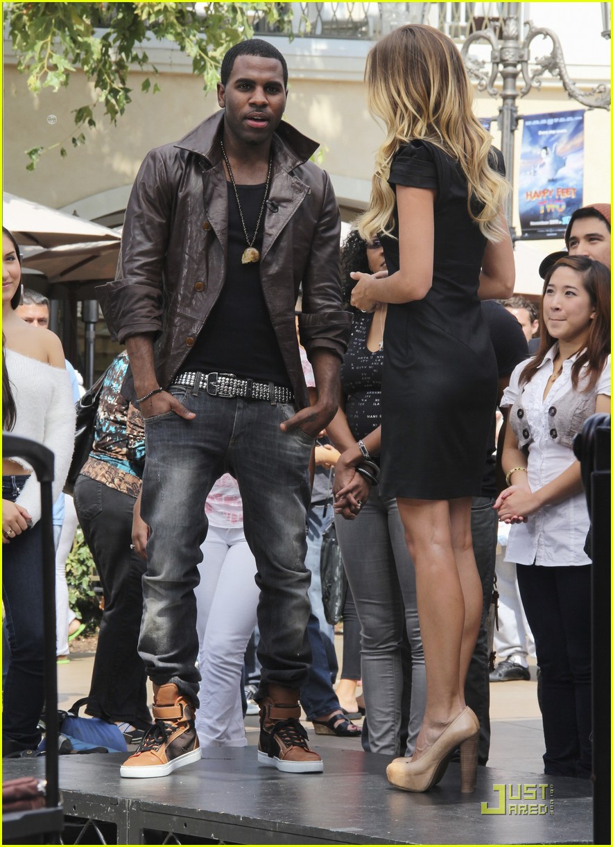 Jason Derulo: Flash Mob Man!