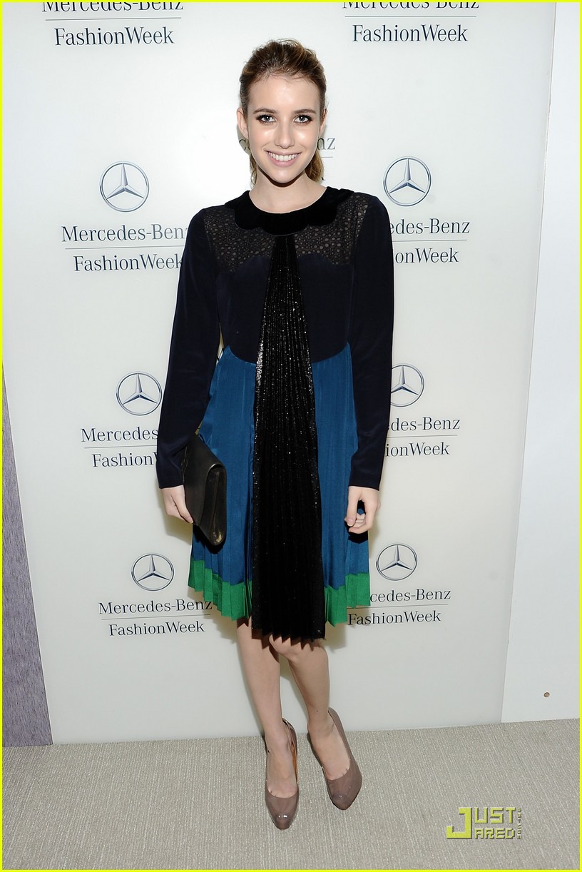 Emma Roberts Strolls with Sister Grace