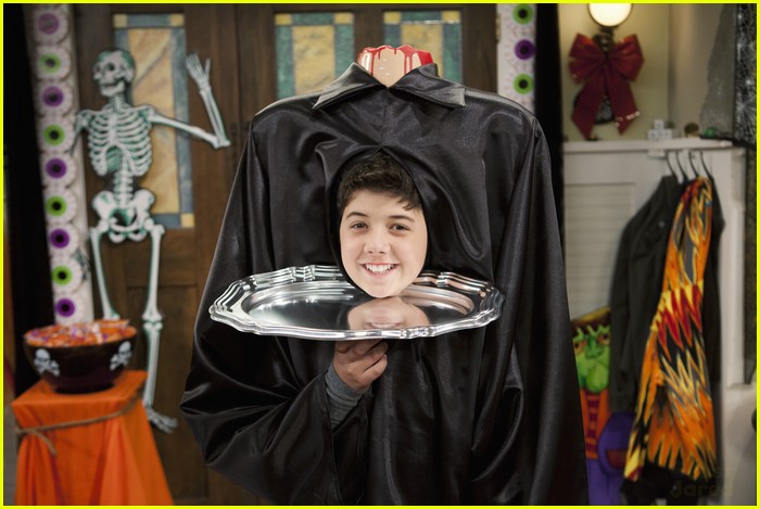 Jason Dolley Goes Goth on 'Good Luck Charlie'!