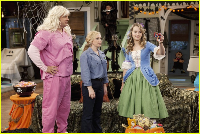 Jason Dolley Goes Goth on 'Good Luck Charlie'!