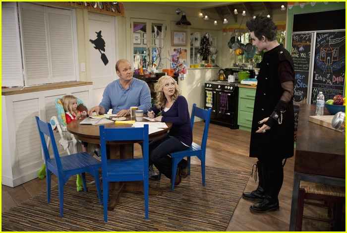 Jason Dolley Goes Goth on 'Good Luck Charlie'!
