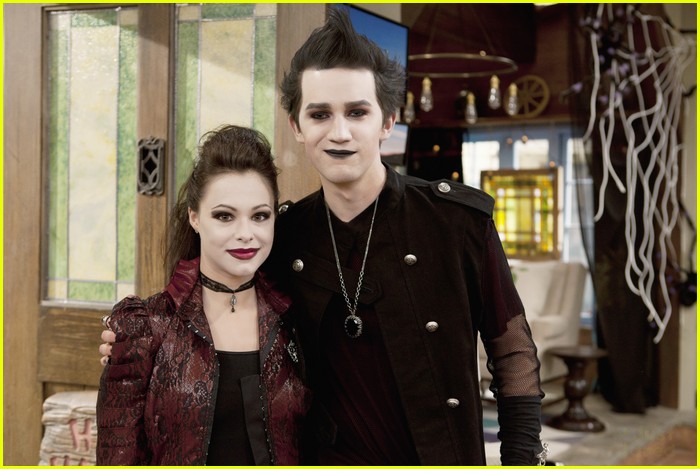 Jason Dolley Goes Goth on 'Good Luck Charlie'!