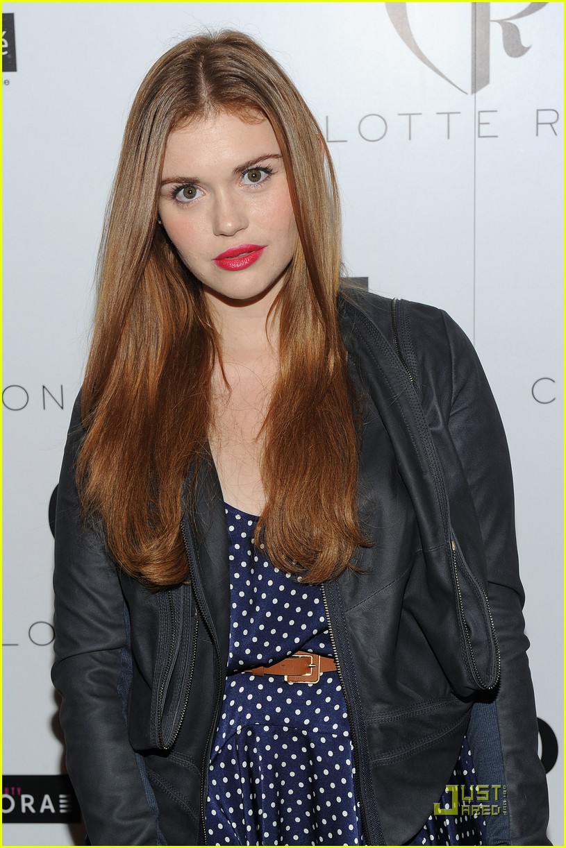 Holland Roden: Fashion Week Woman