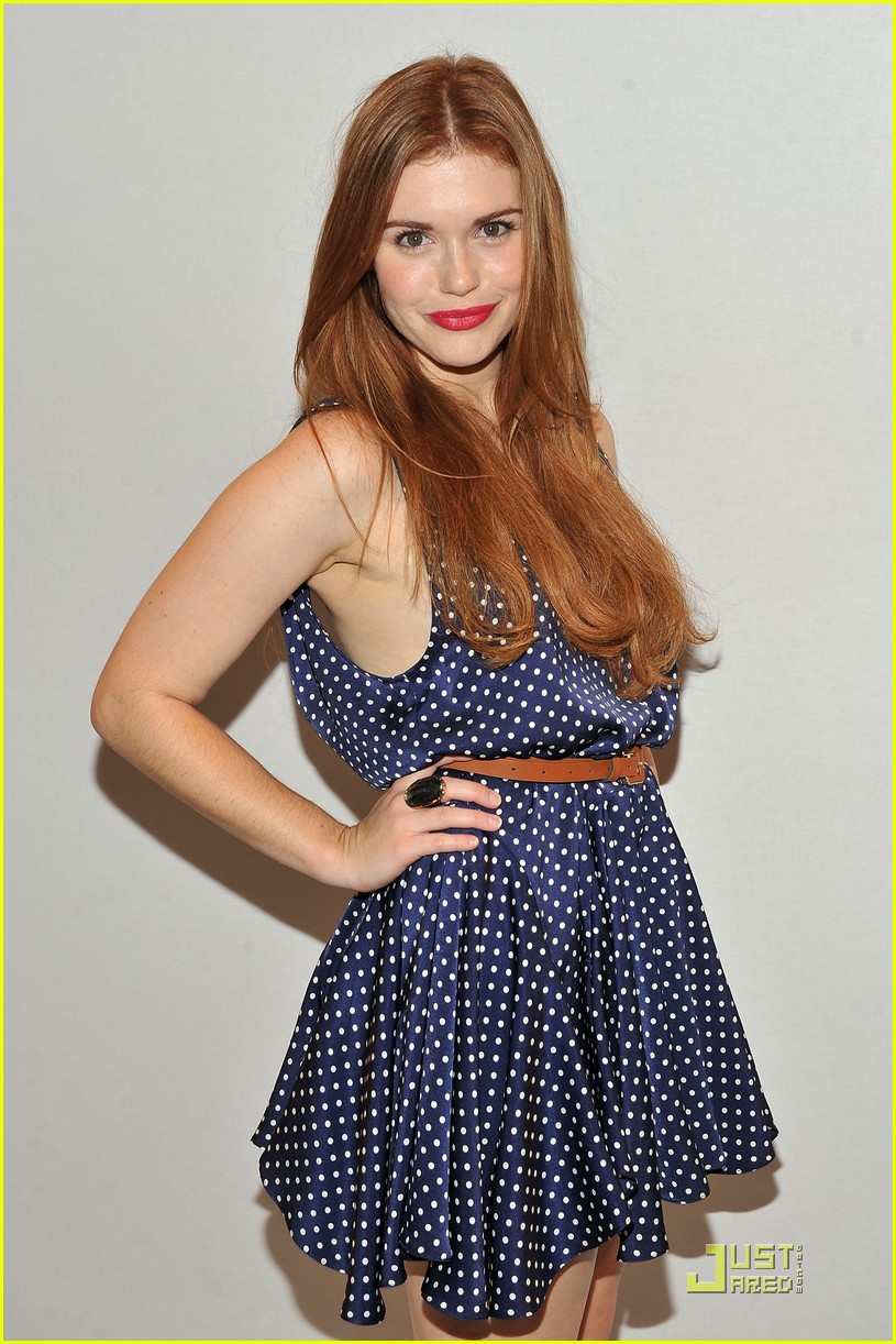 Holland Roden: Fashion Week Woman