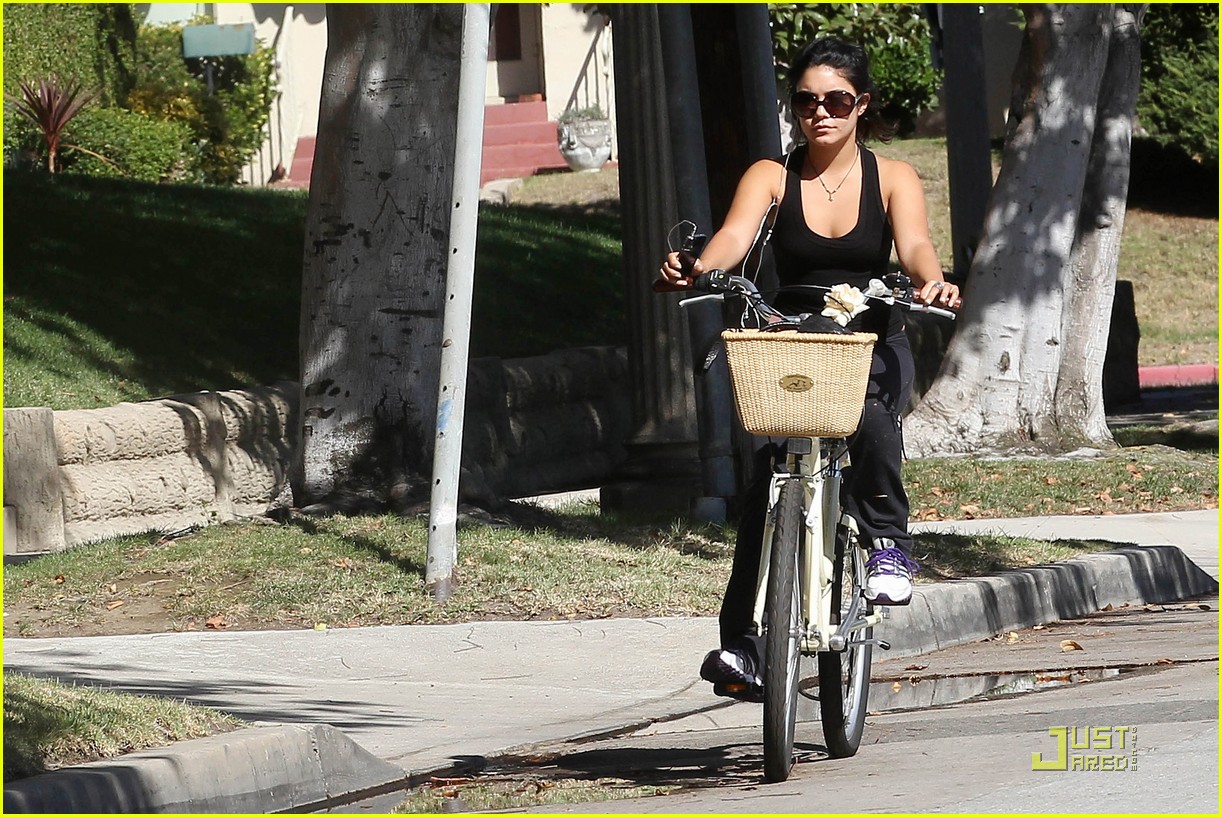 Vanessa Hudgens: Sunny Bike Ride with Stella!