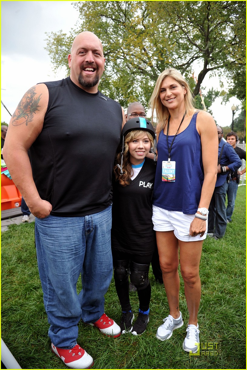 Jennette, Nathan & Noah: Worldwide Day of Play in D.C.!