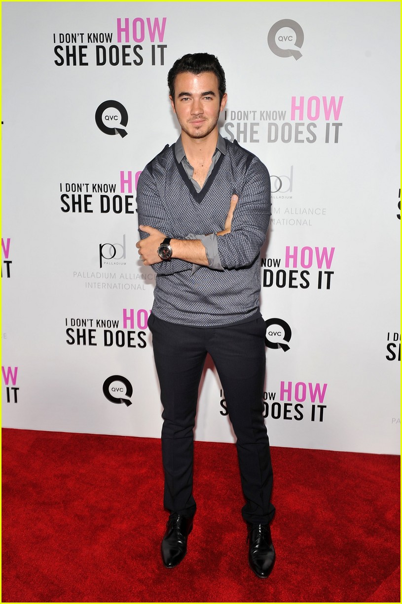 Kevin & Danielle Jonas: 'I Don't Know How She Does It' Premiere