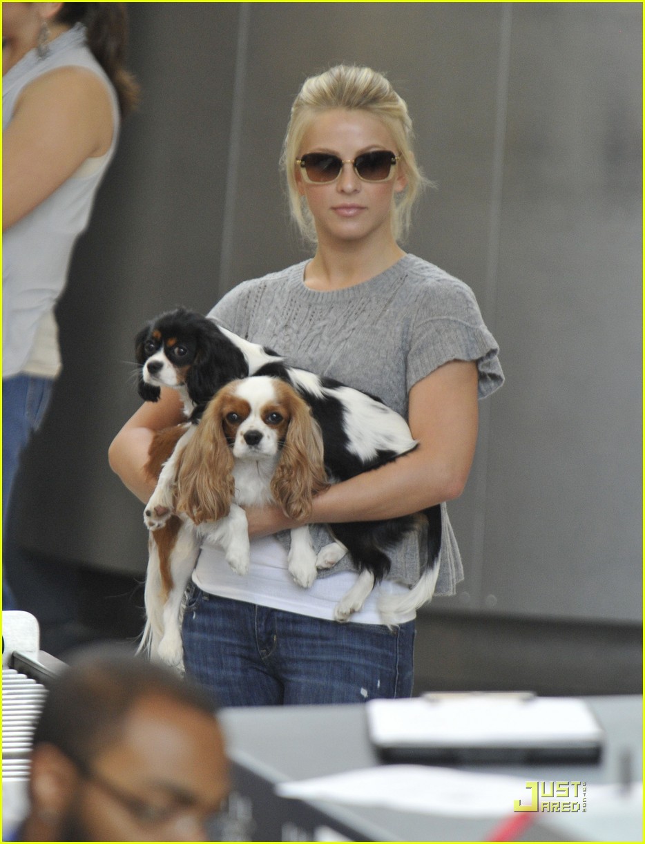 Julianne Hough is 'Footloose' in Phoenix!