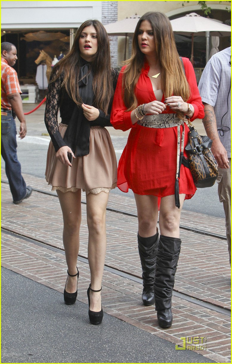 Kylie Jenner: The Grove With Khloe Kardashian