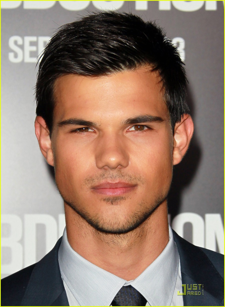 Taylor Lautner: 'Abduction' Premiere!
