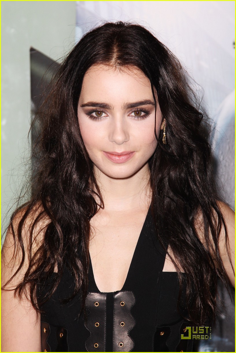 Taylor Lautner & Lily Collins: 'Abduction' Premiere in London!