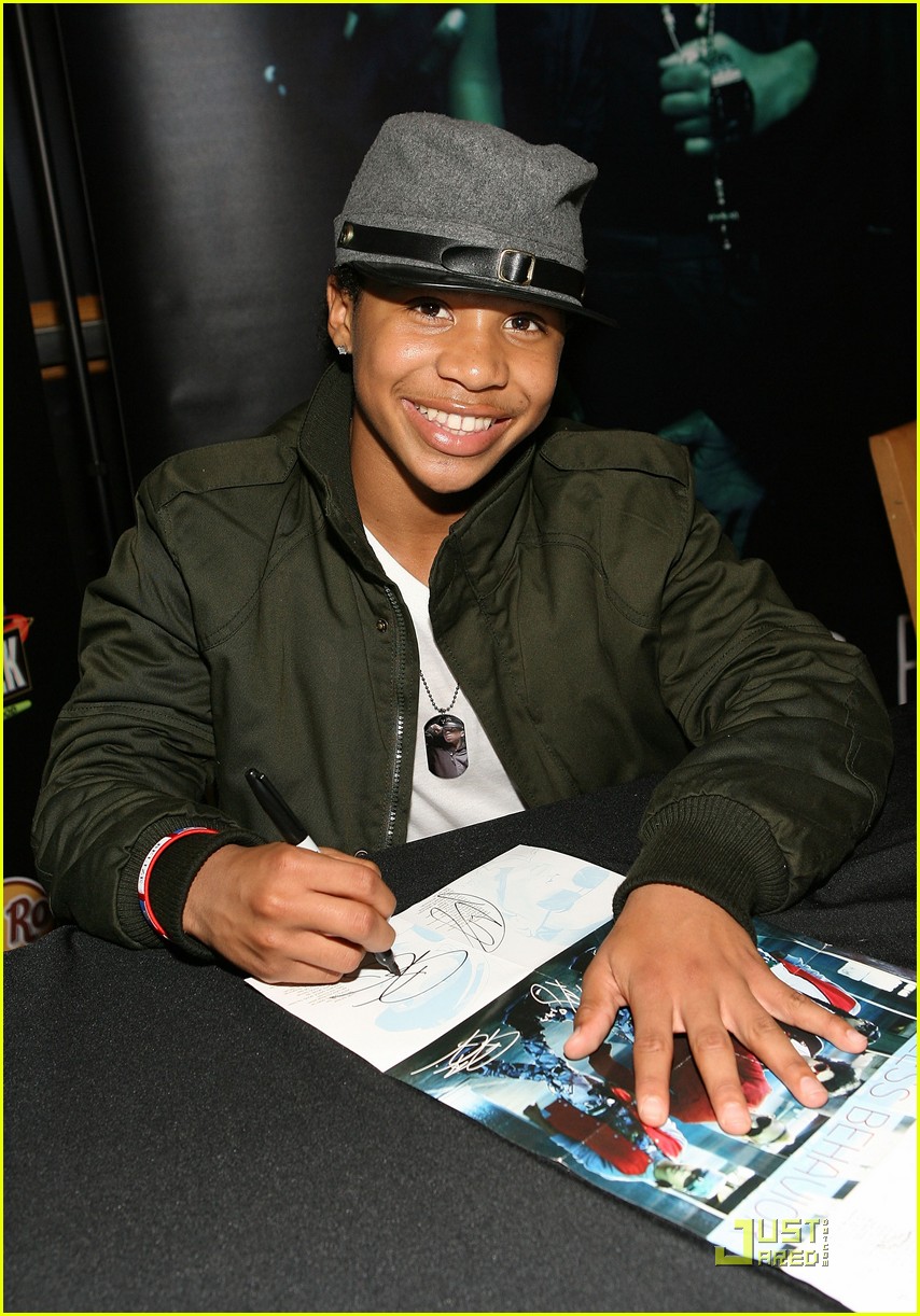 Mindless Behavior Hits Hard Rock Cafe