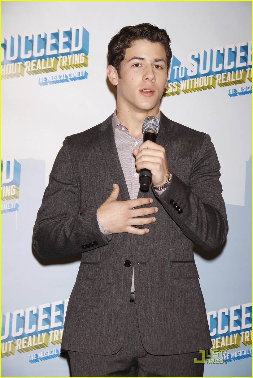 Nick Jonas 'Succeeds' at Sardi's