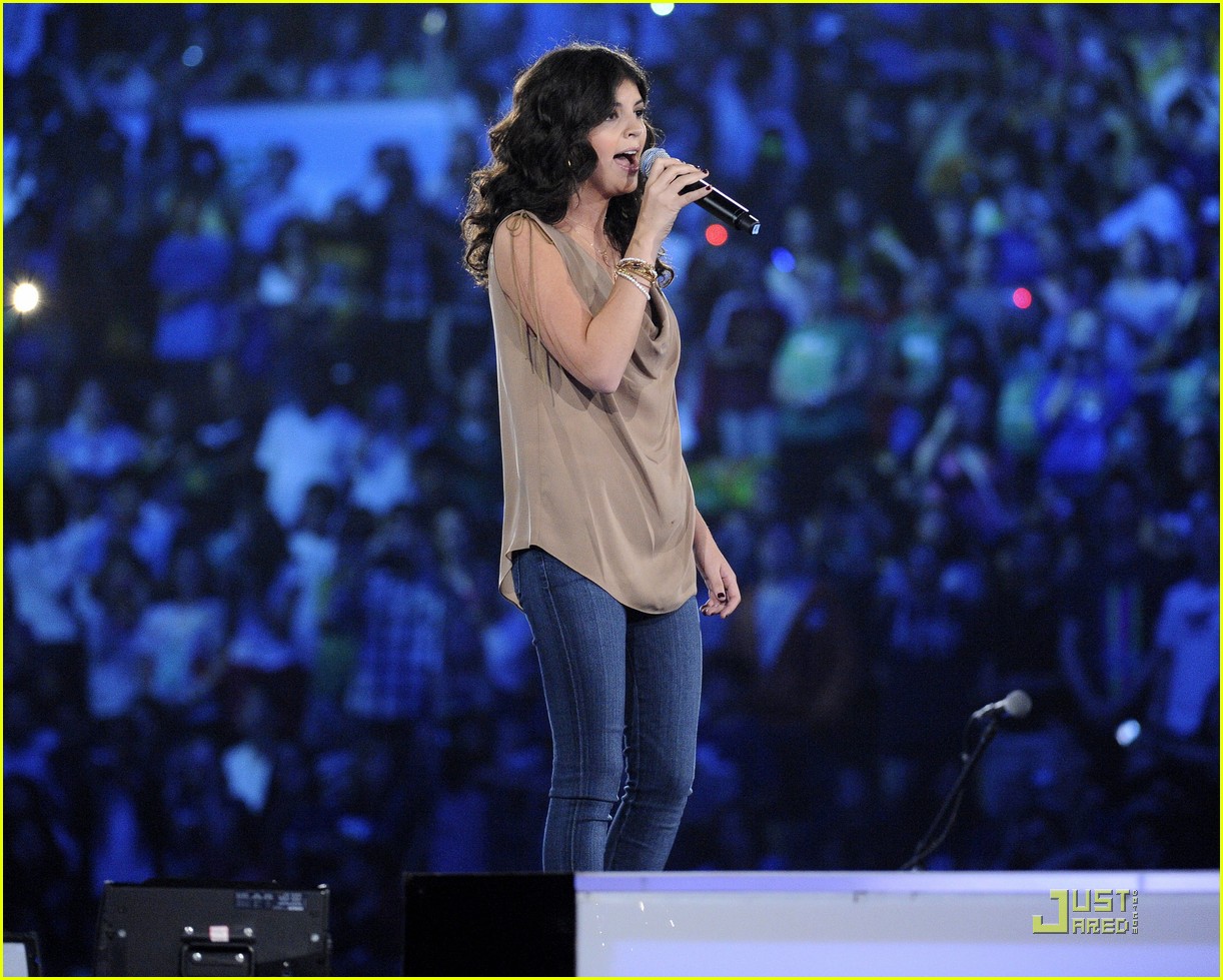 Nikki Yanofsky Dreams In Pink