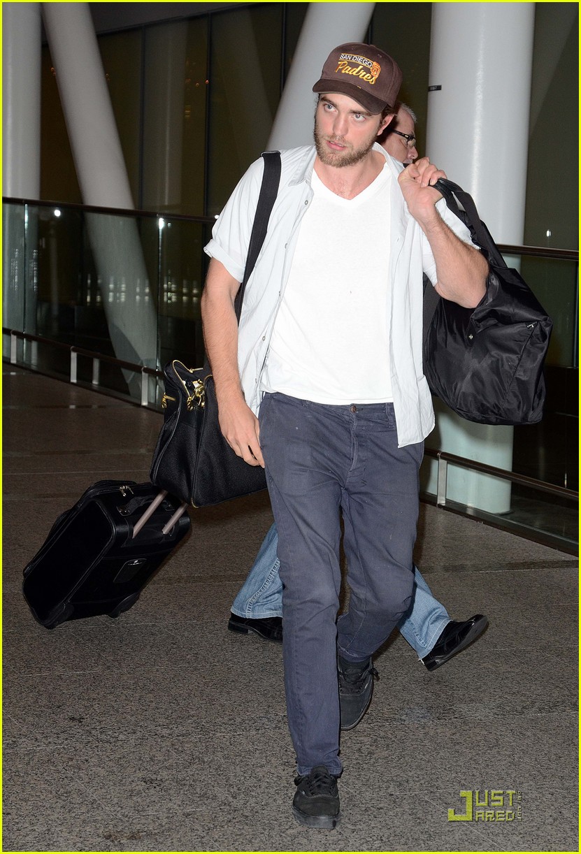 Robert Pattinson: Not Working On An Album