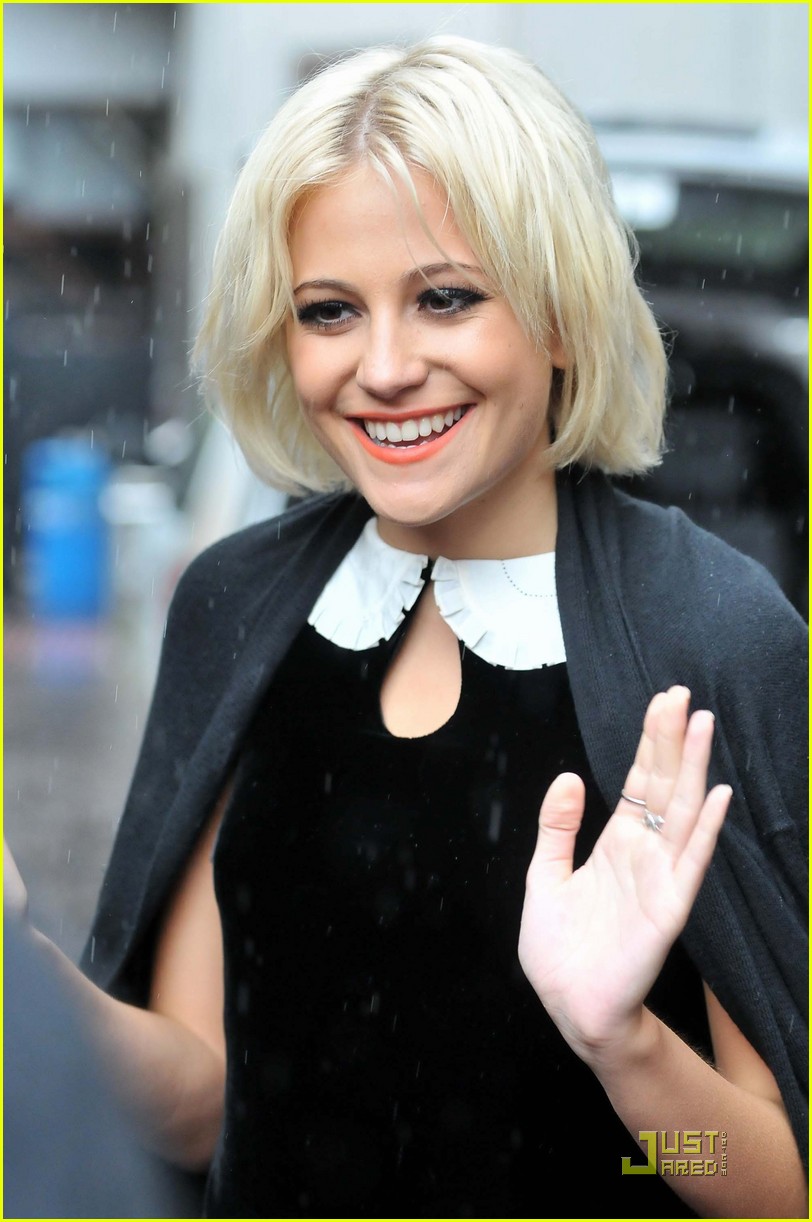 Pixie Lott 'Can Always Make Time' for Oliver Cheshire