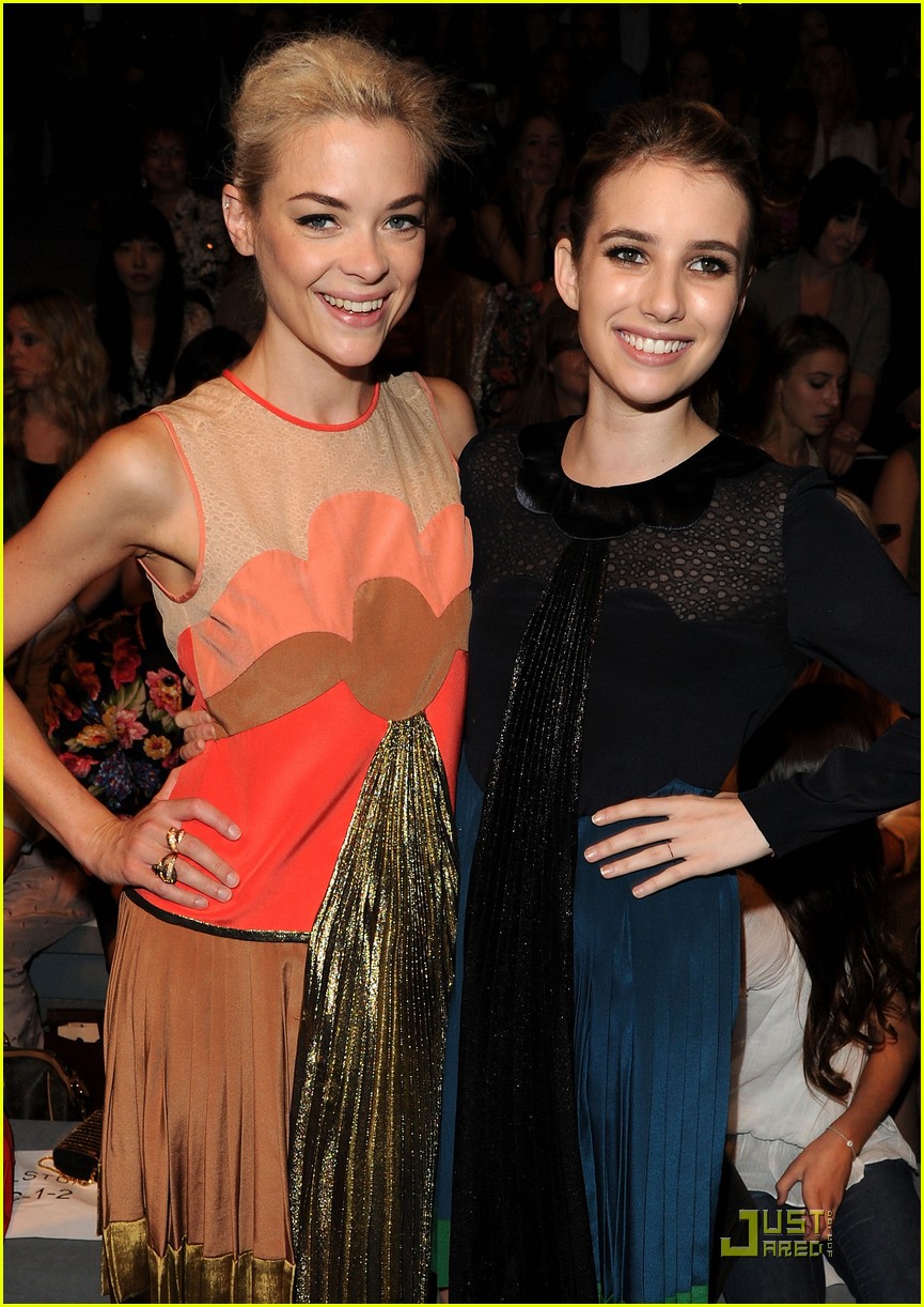 Emma Roberts: Jill Stuart Front Row!