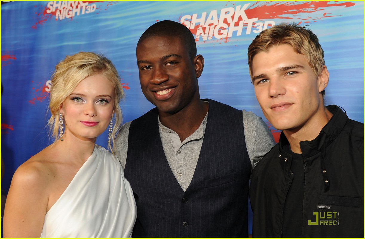 Sara Paxton: 'Shark Night 3D' Premiere!