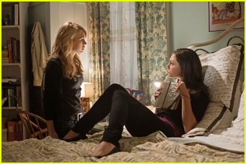 Britt Robertson & Thomas Dekker: Who Is Heather?