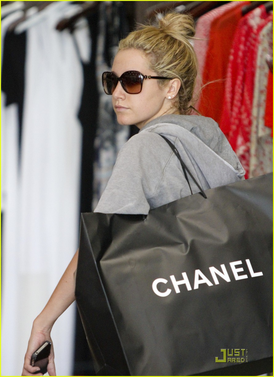 Ashley Tisdale: Chanel Shopper