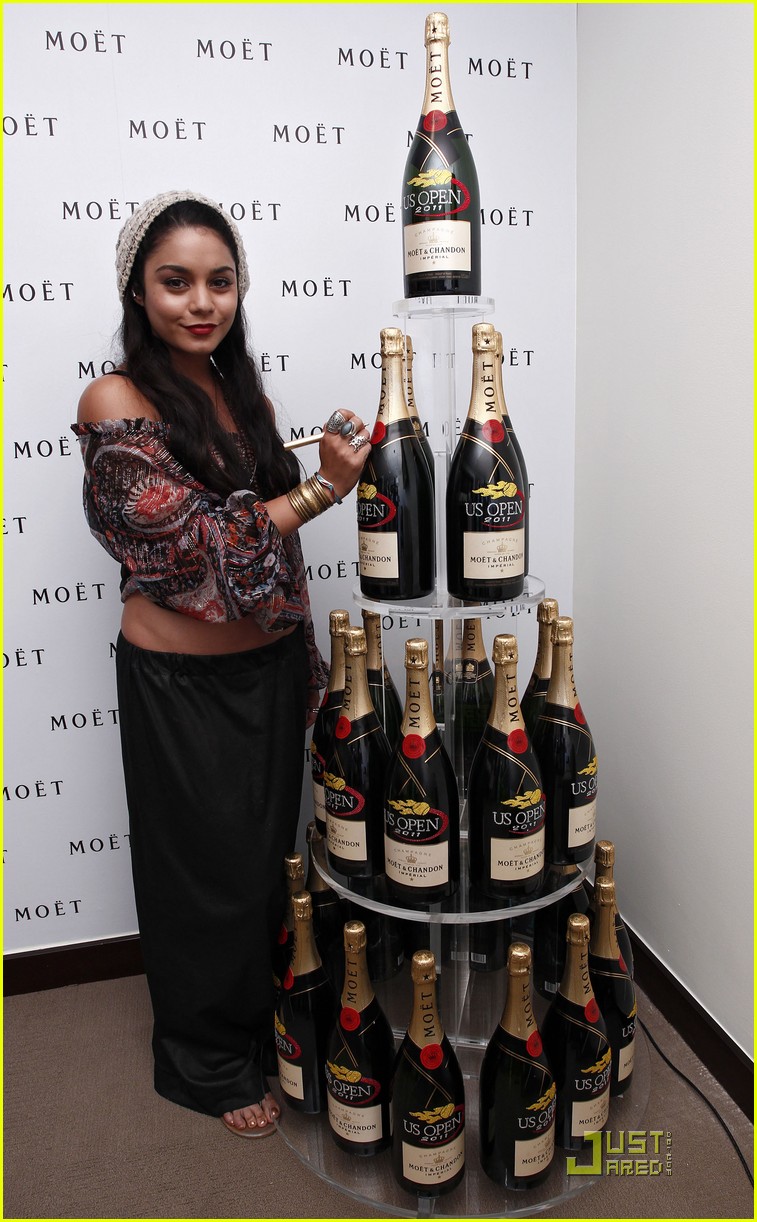 Vanessa Hudgens: US Open on Labor Day!