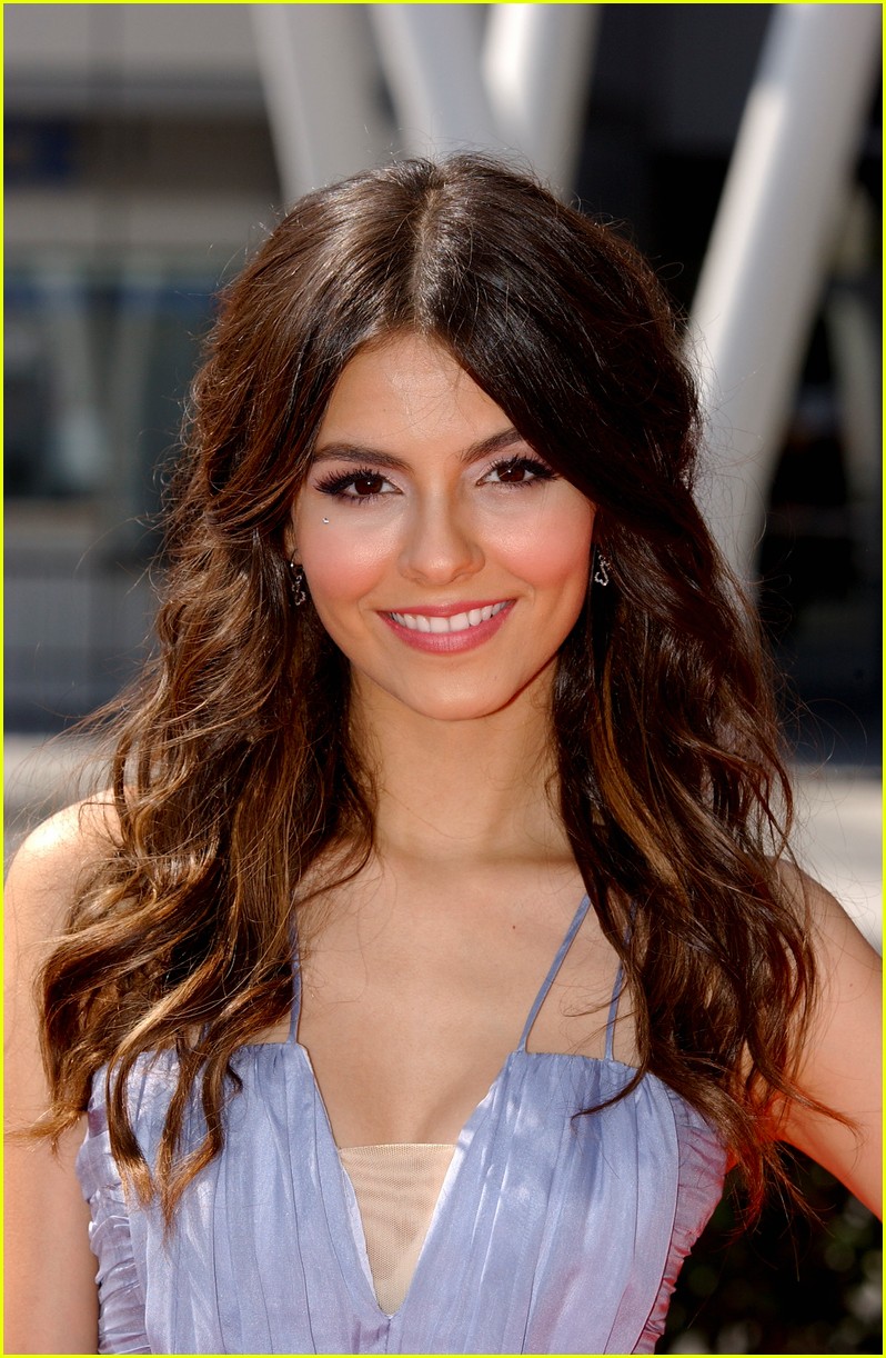 Victoria Justice -- Creative Arts Emmys with Victorious!
