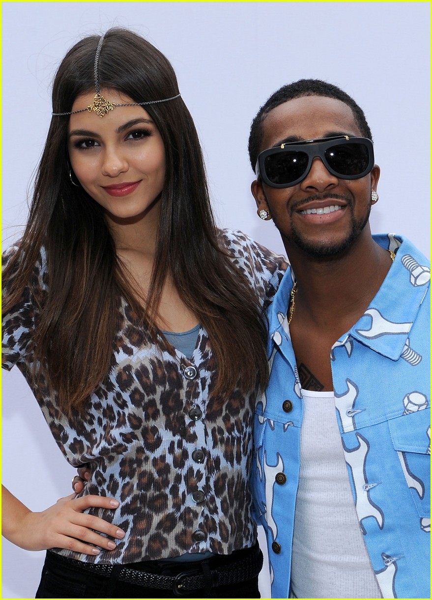 Victoria Justice: Declare Your Denim!