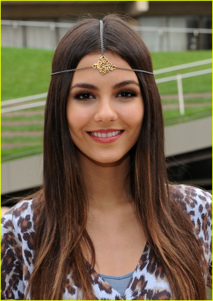 Victoria Justice: Declare Your Denim!