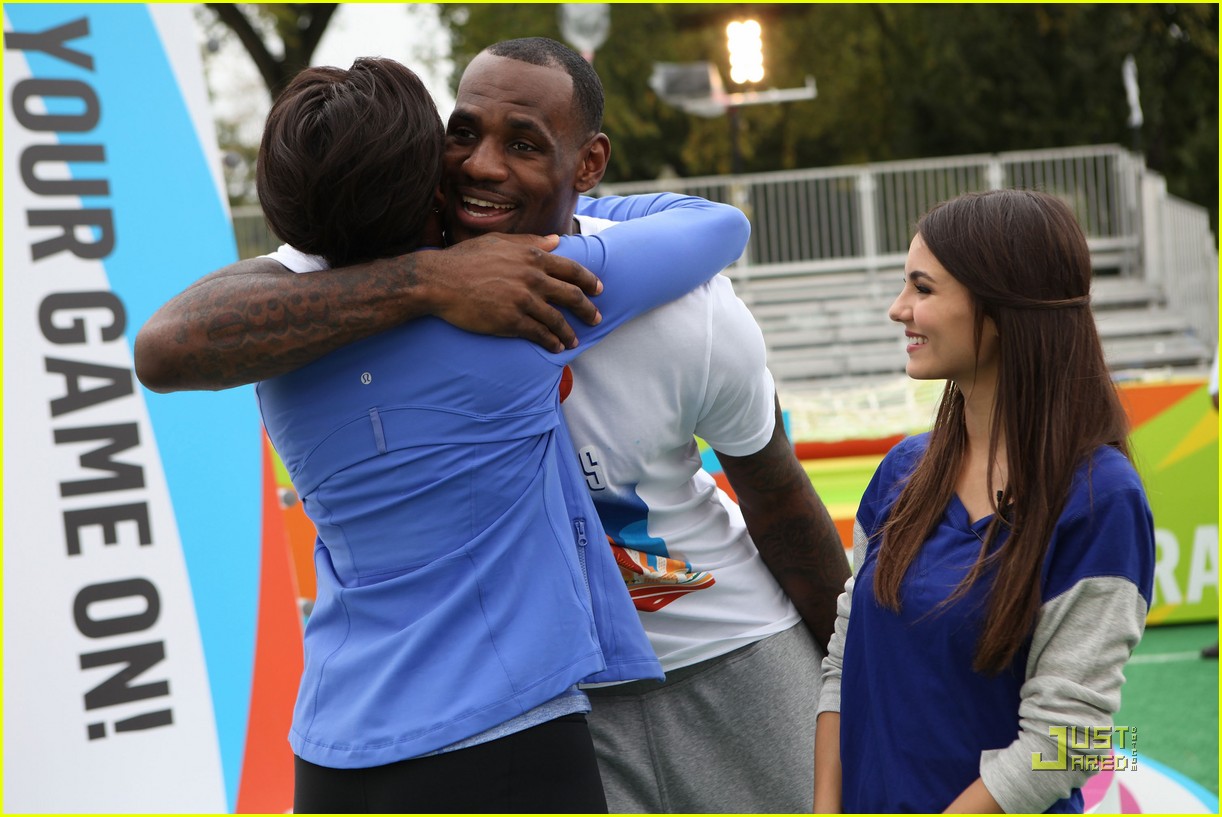 Victoria Justice: Obstacle Course in DC with Matt Bennett