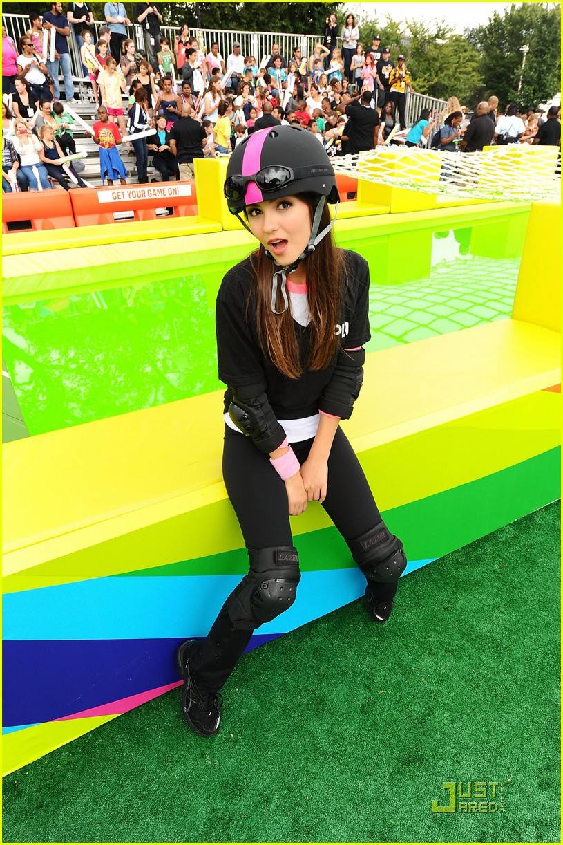 Victoria Justice: Obstacle Course in DC with Matt Bennett