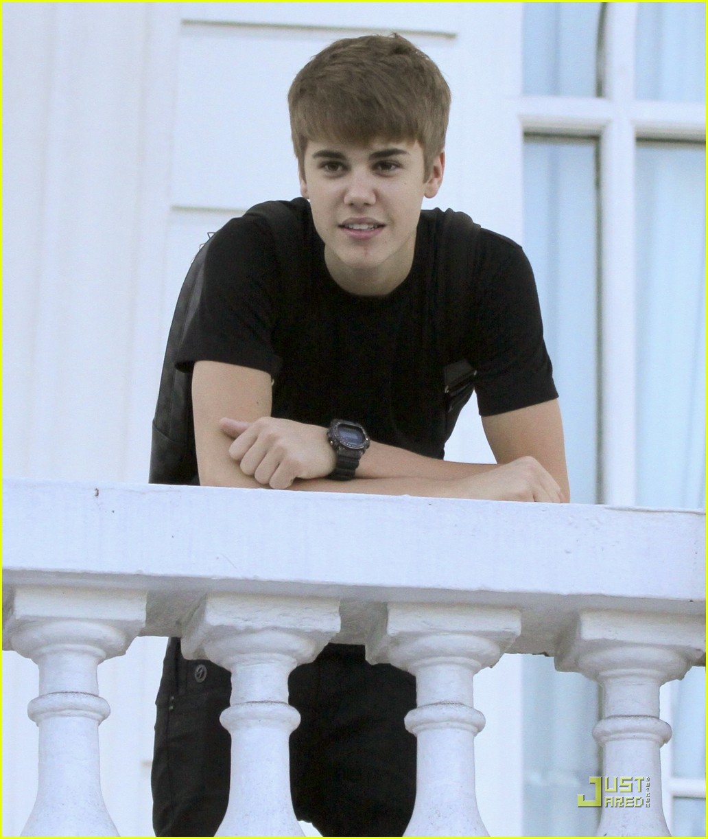 Justin Bieber: 'Mistletoe' --First Listen!