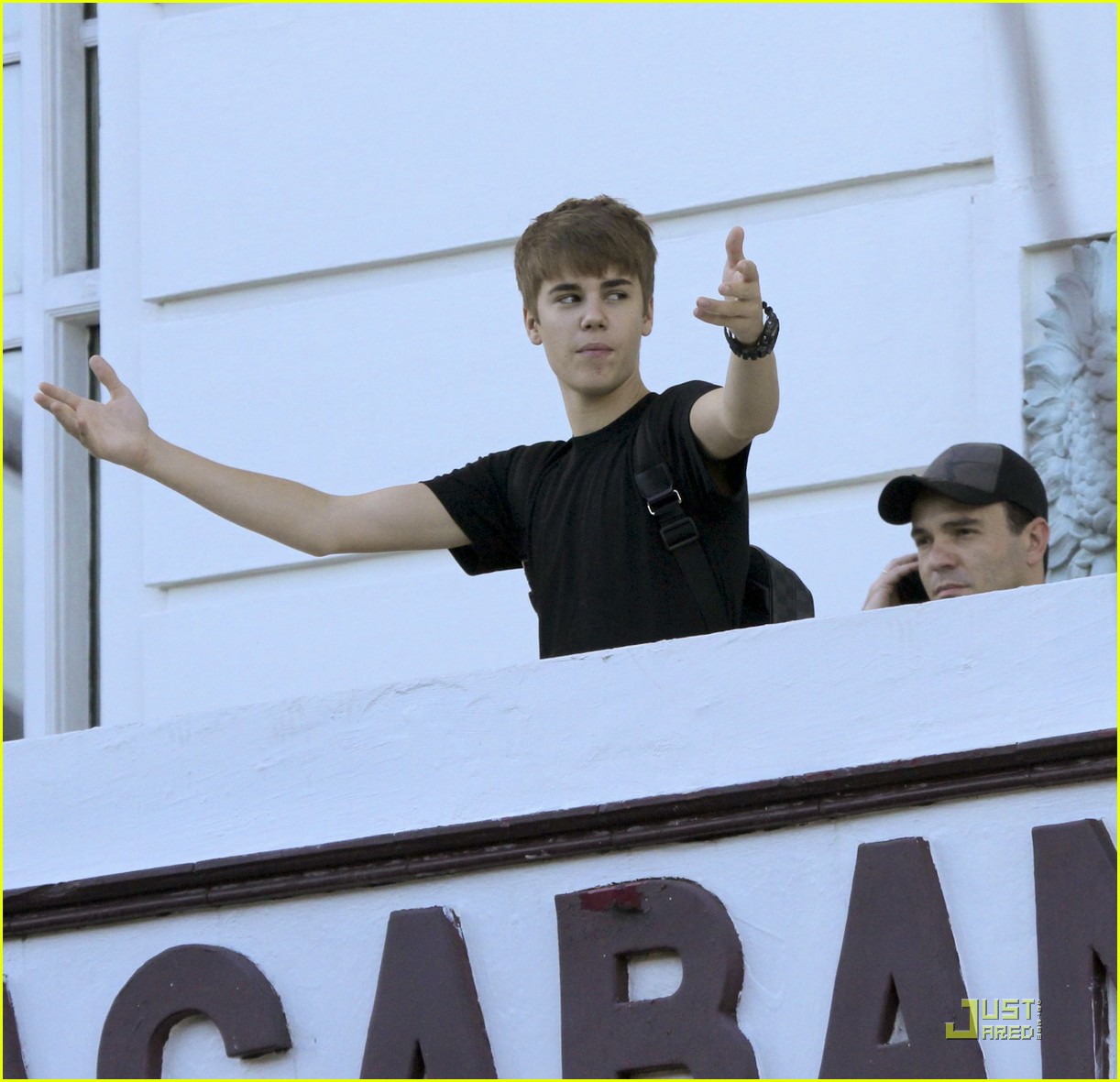 Justin Bieber: 'Mistletoe' --First Listen!