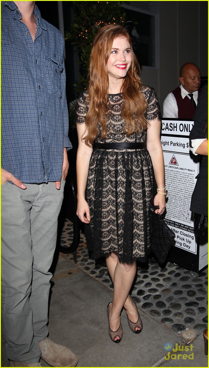 Colton Haynes & Holland Roden: Holding Hands!