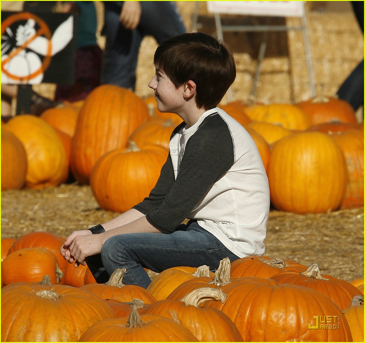 Mason Cook Visits Pumpkin Patch