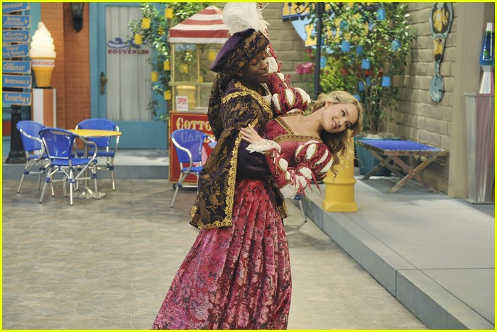Bridgit Mendler & Micah Williams: The Princess & The Frog