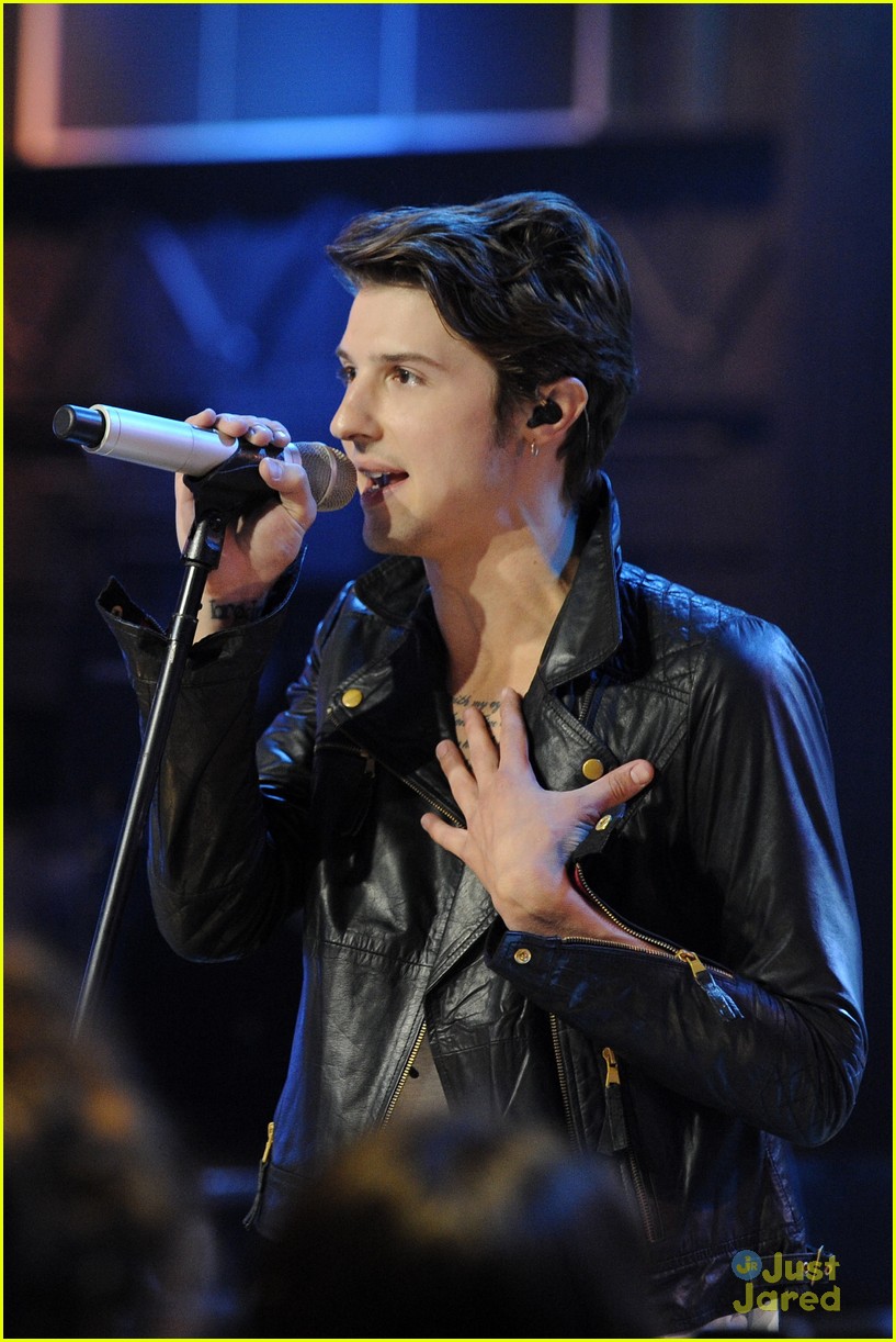 It's New Music Live with Hot Chelle Rae!