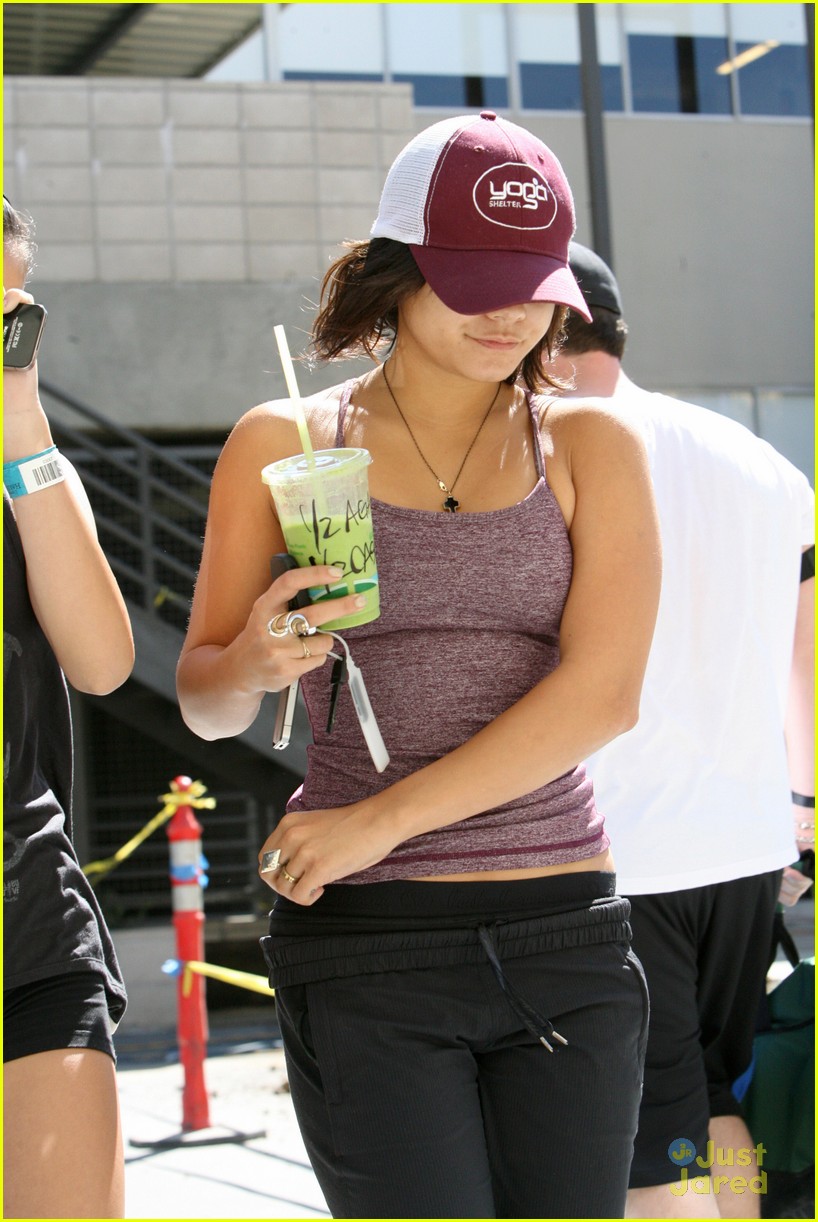 Vanessa & Stella Hudgens Hide Under Hats