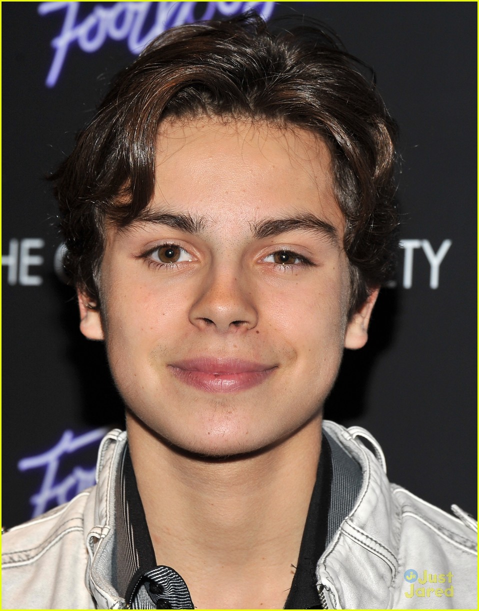 Jake T. Austin Gets 'Footloose'