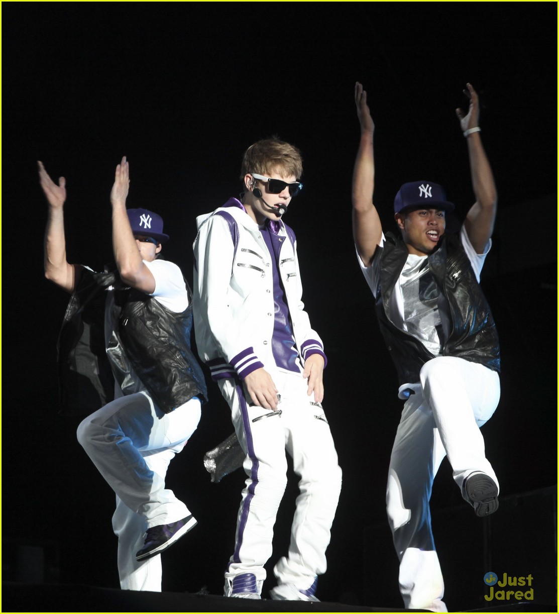 Justin Bieber Meets with 'The Voice Mexico' Contestants