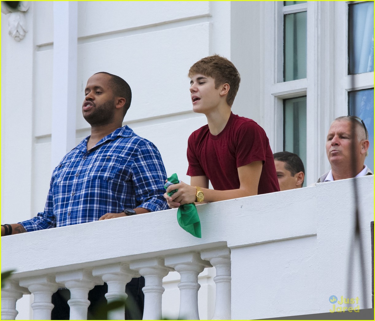 Justin Bieber: 'Mistletoe' with Mariah Carey!