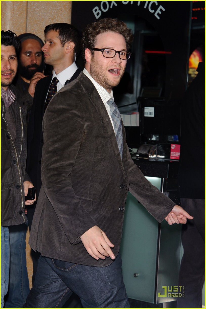 Anna Kendrick: '50/50' Premiere in London
