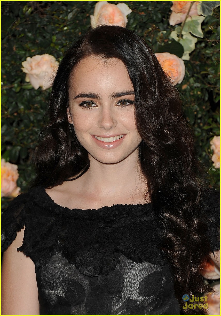 Lily Collins Joins 'The English Teacher'