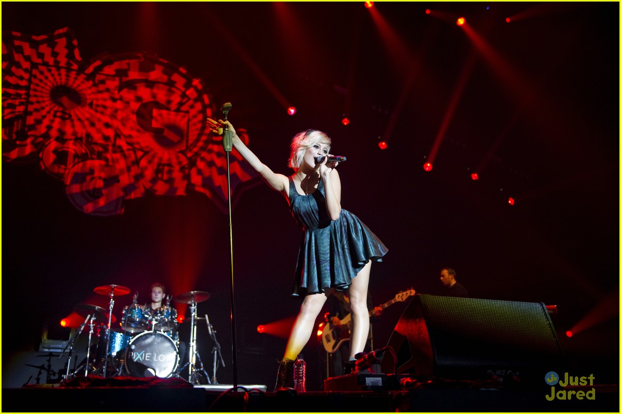 Pixie Lott: GirlGuiding Big Gig!