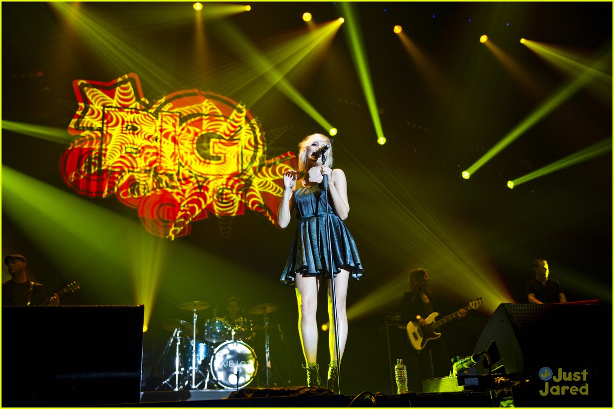 Pixie Lott: GirlGuiding Big Gig!