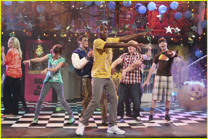 Halloween Gets 'So Random' with Iyaz!