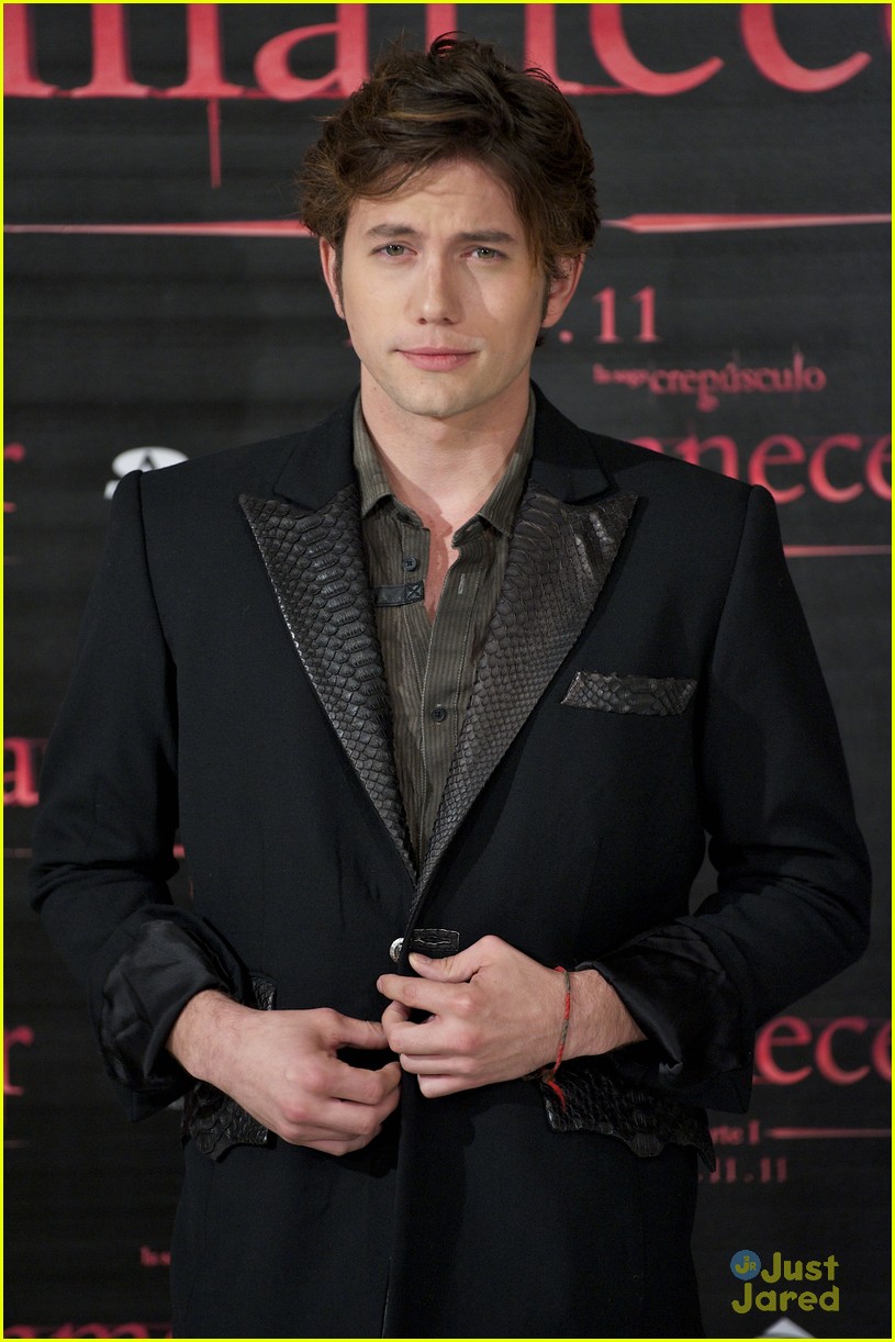 Nikki Reed & Jackson Rathbone: Madrid Mates