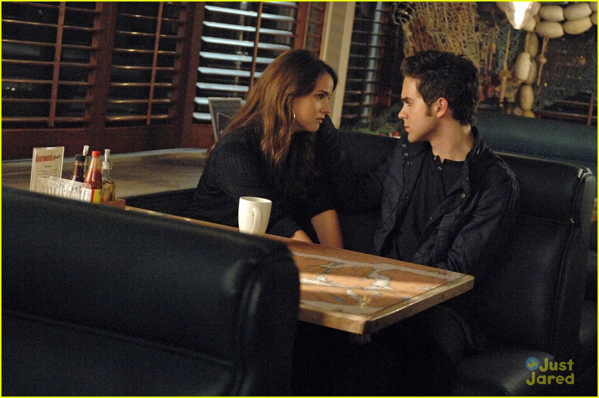 Shelley Hennig & Thomas Dekker: 'Secret' Date Night